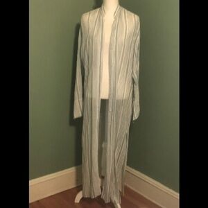 Victoria’s Secret long‎ blue/white striped duster/beach coverup